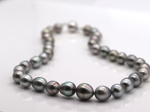 A Tahitian Cultured Pearl Necklace 